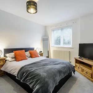 Holiday home Stylish 2 Bedroom Apartment, Exeter, Parking On Site 
