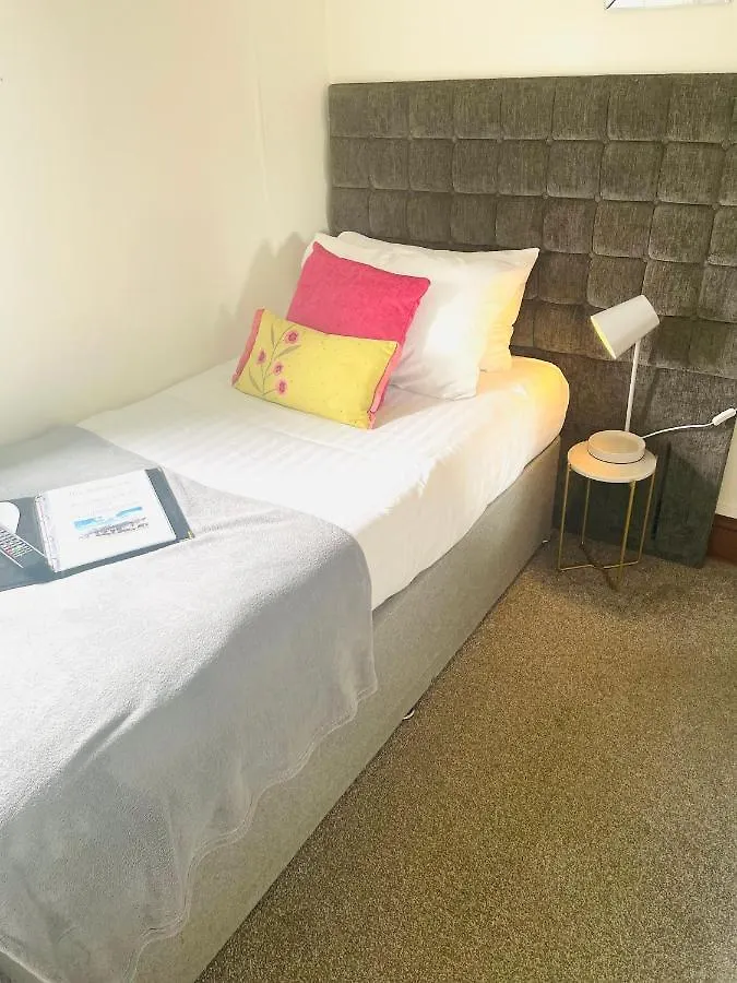 *** Bed & Breakfast The Railway Inn Rise United Kingdom